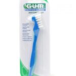 GUM BROSSE A DENTS PROTHESE SPECIAL DENTIER AVEC 2 TETES REF 201